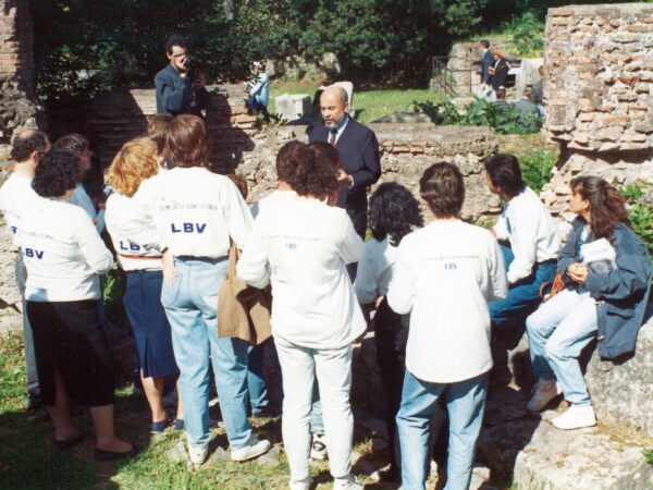 Histórica Prece de Paiva Netto em Roma  completa 32 anos