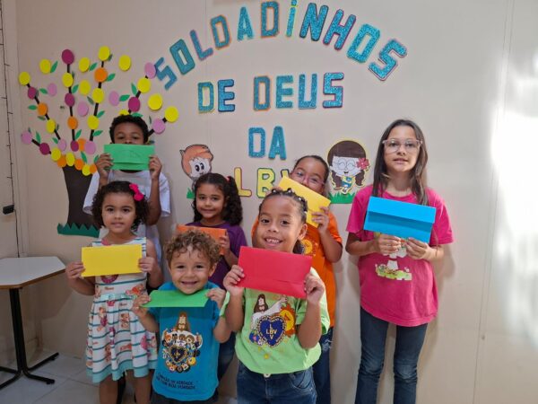 Soldadinhos de Deus, da LBV, de Araruama, RJ, aprendem que Jesus continua enviando ao mundo mensagens de Amor e Esperança