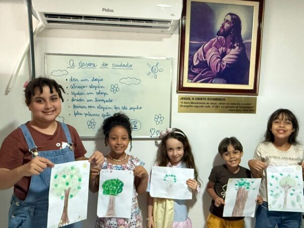 Soldadinhos de Deus, da LBV, aprendem que cuidar do próximo é uma missão de Amor