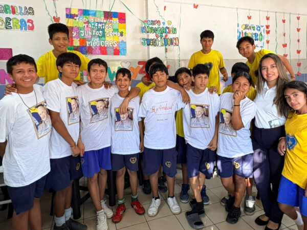 Na Bolívia, Jovens Legionários participam da Ronda da Caridade